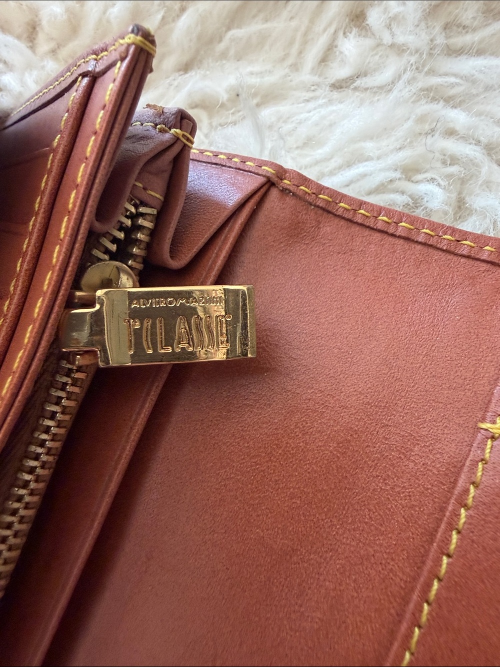 Alviero Martini Trifold Wallet - Picture 9 of 12